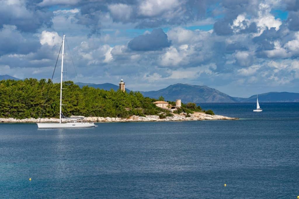 Paradise House Apart2, 5Min Walking Distance To Fiskardo Center Екстер'єр фото