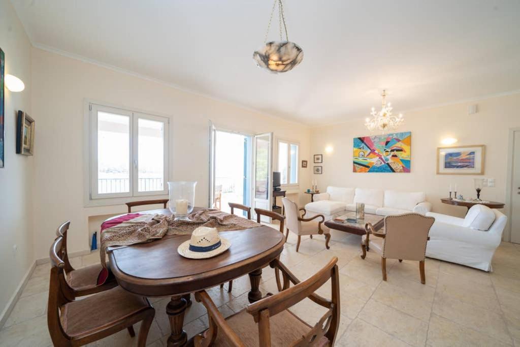 Paradise House Apart2, 5Min Walking Distance To Fiskardo Center Екстер'єр фото