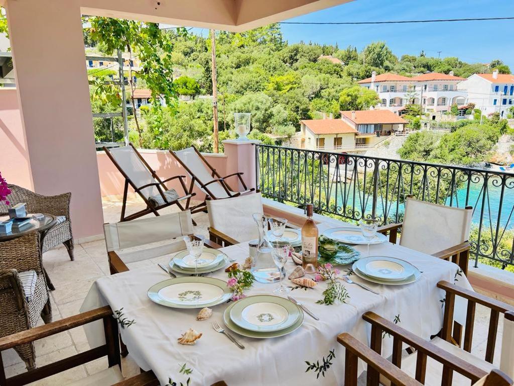 Paradise House Apart2, 5Min Walking Distance To Fiskardo Center Екстер'єр фото